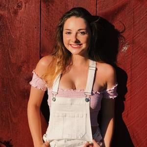 Meet your Posher, Jillian